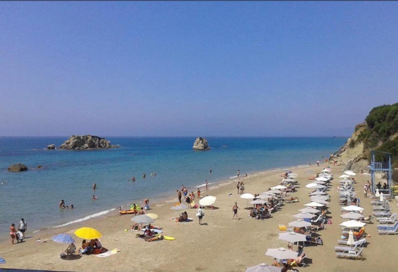 Stefanias Prasoudi Beach Agios Matthaios  Exterior photo
