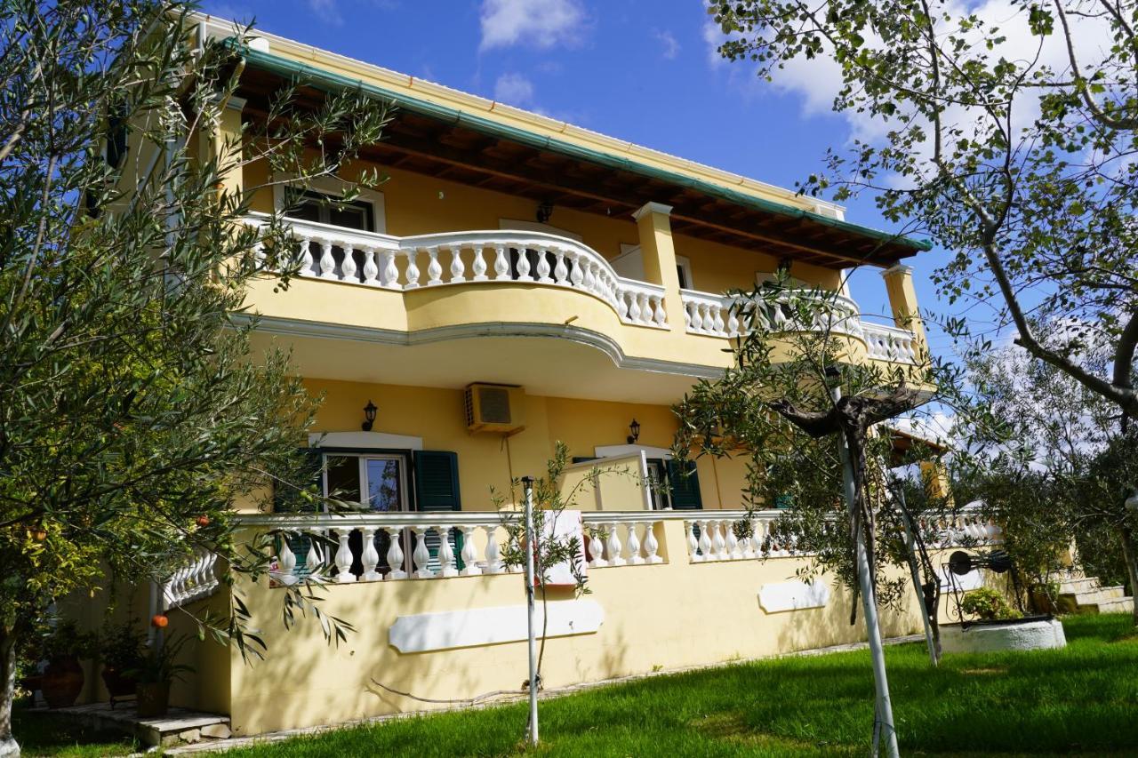 Stefanias Prasoudi Beach Agios Matthaios  Exterior photo