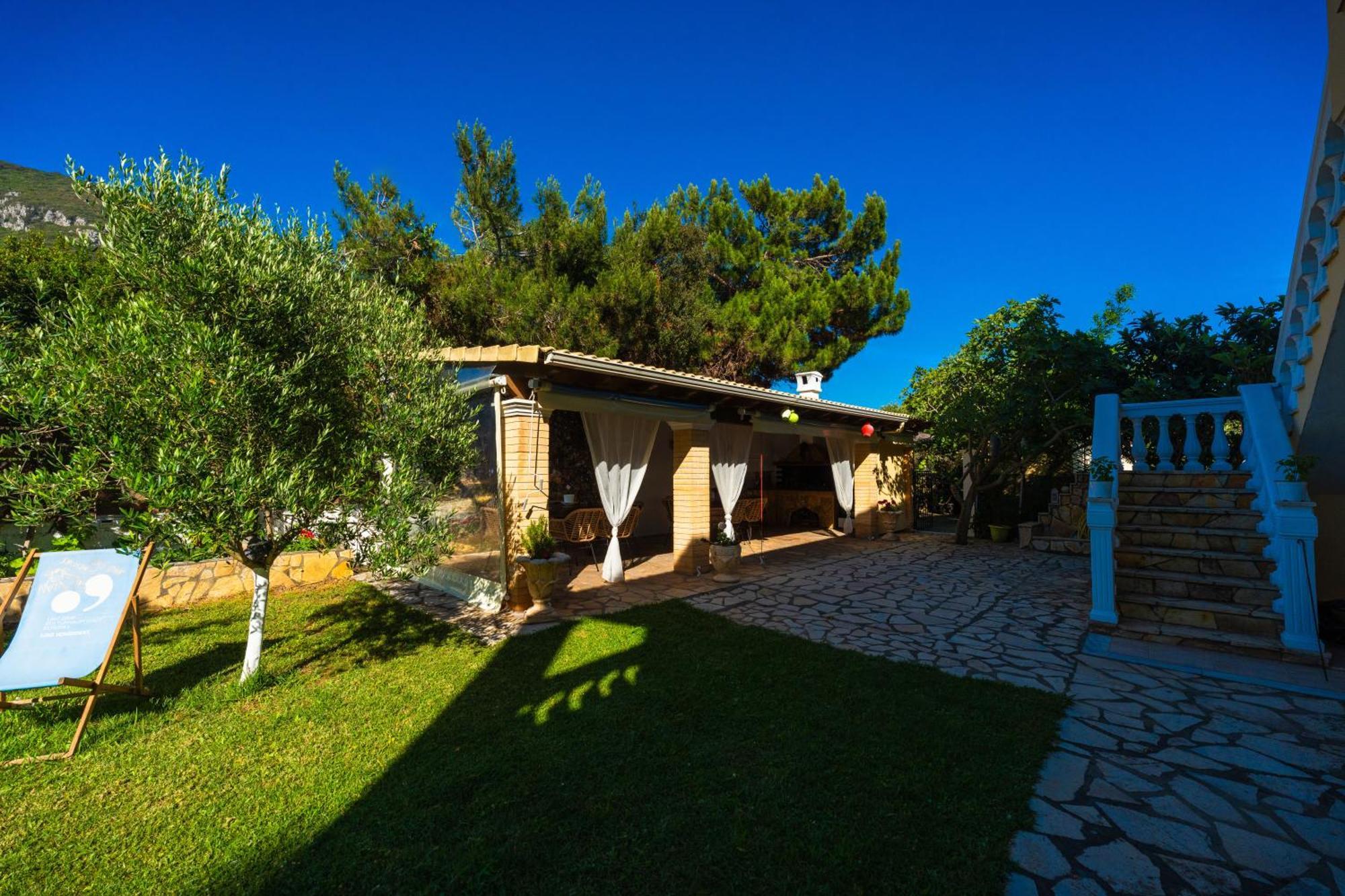 Stefanias Prasoudi Beach Agios Matthaios  Exterior photo