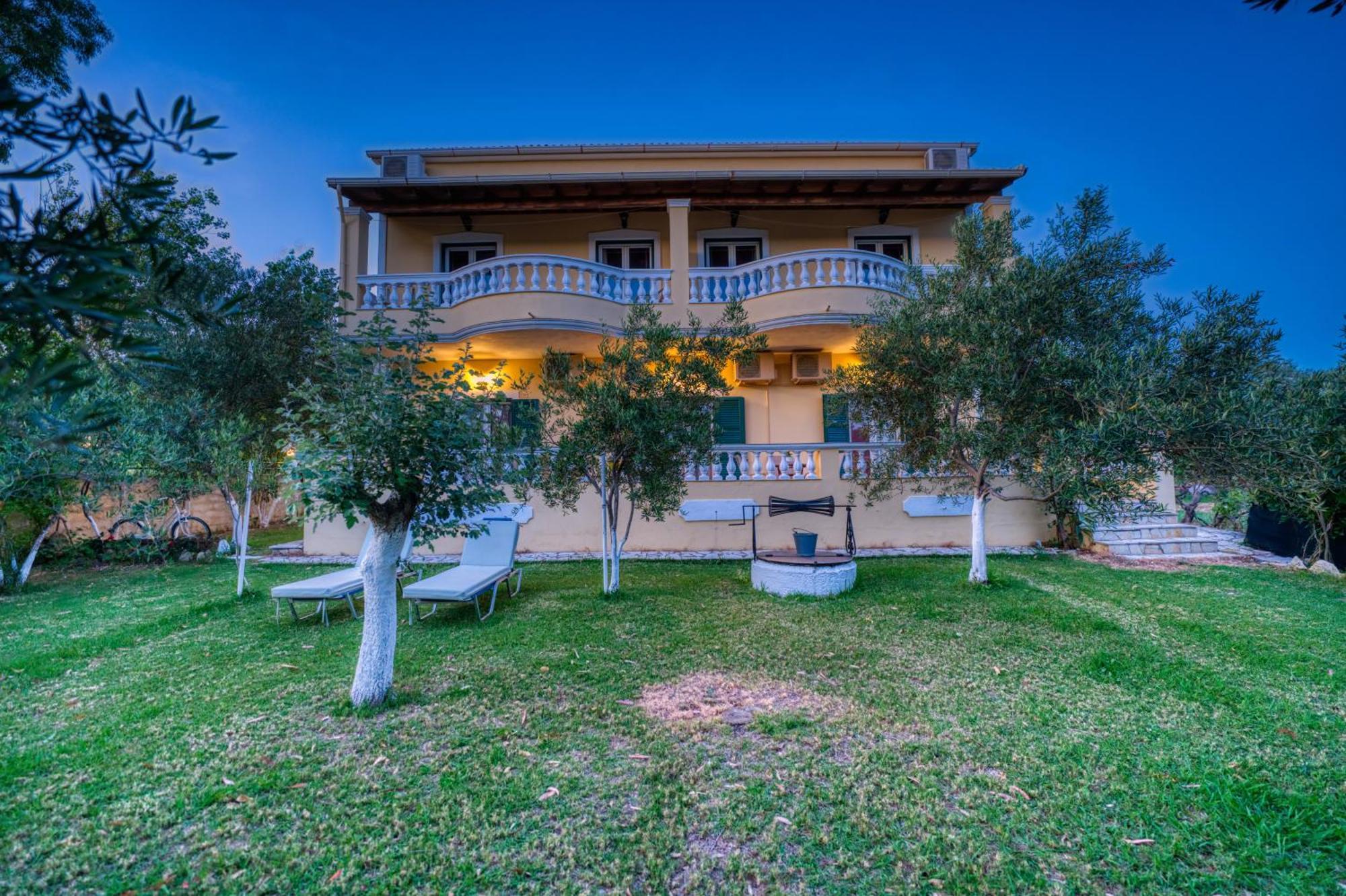 Stefanias Prasoudi Beach Agios Matthaios  Exterior photo
